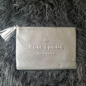 NWOT Kate Spade Large Leather Sienne Logo Clutch